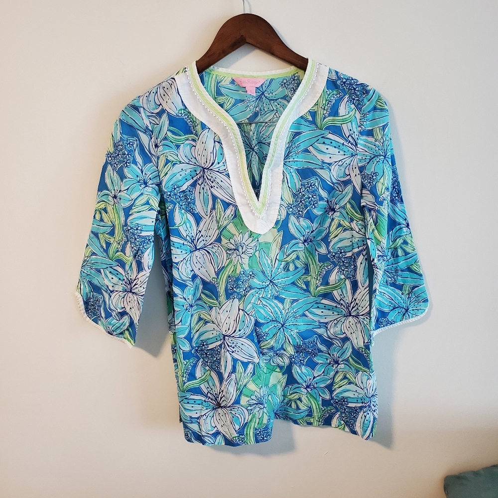 Lilly Pulitzer preppy floral blouse v neck blue green Hawaiian size small